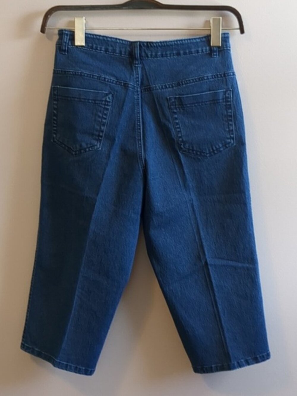 J.R. MEI Capri Embroidered Blue Jeans - 30 - Picture 2 of 7